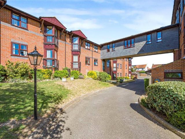 Flat for sale in Welling, Greater London