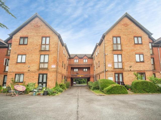 Flat for sale in Hill, City Of Southampton