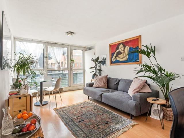 Flat for sale in Fitzrovia, Greater London