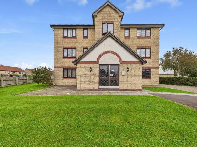 Flat for sale in Worle, Weston-super-mare