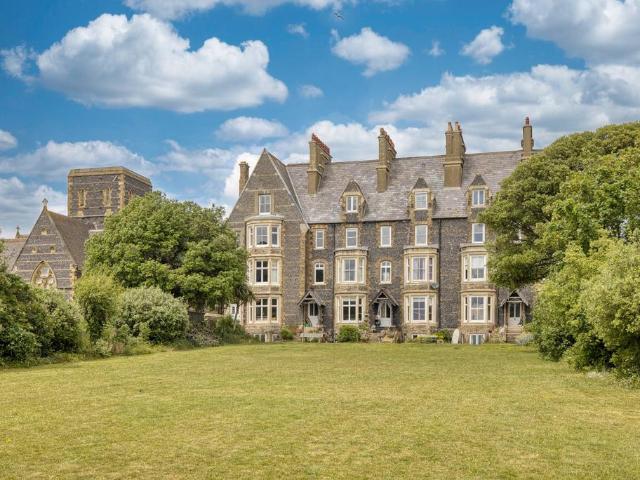 Flat for sale in West Cliff, Acol