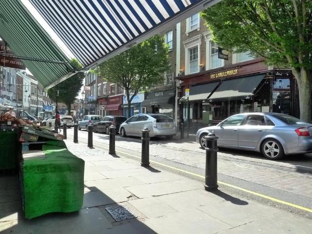 Flat for sale in Falcon Estate, Greater London