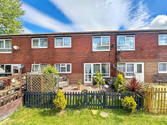 Flat for sale in Hamlands, Eastbourne