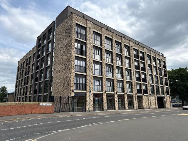 Flat for sale in Black Friars, Old Wharf
