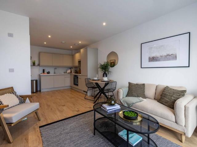 Flat for sale in The Bridge, Kent