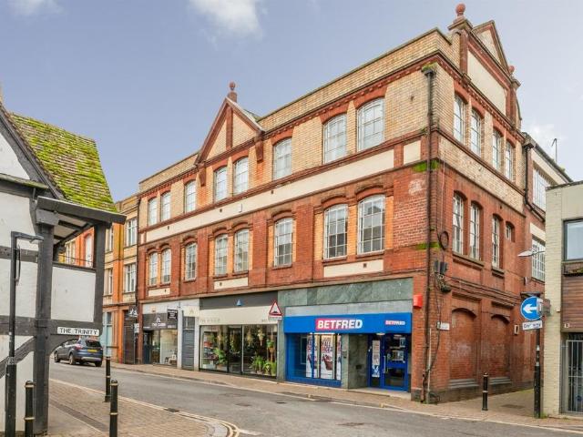 Flat for sale in Red Hill, Worcestershire