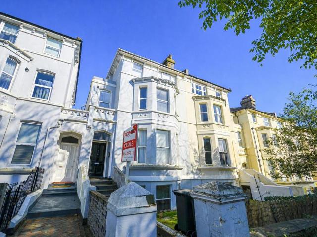 Flat for sale in Silverhill, Guestling Green