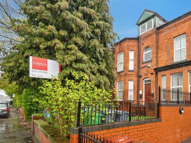 Flat for sale in Georgia, Greater Manchester
