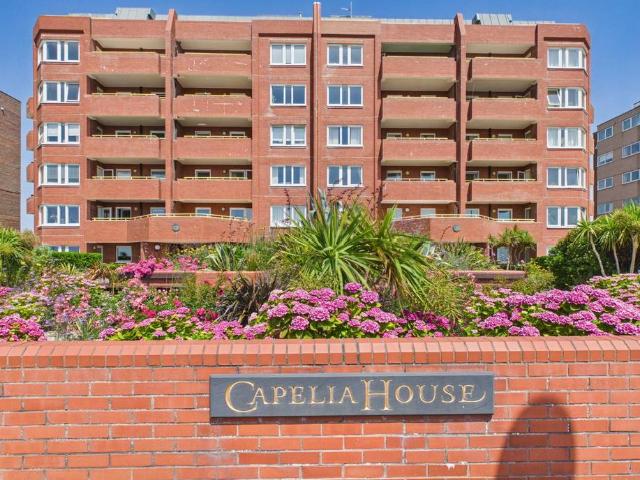 Flat for sale in West Worthing, Worthing