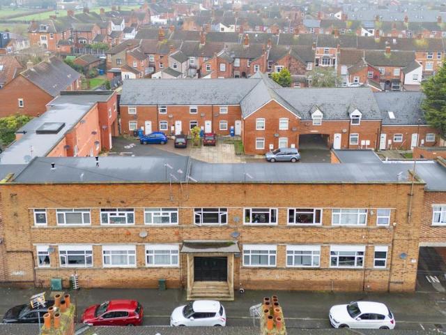 Flat for sale in Kettering