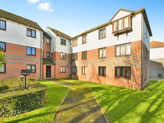 Flat for sale in Mount Wise