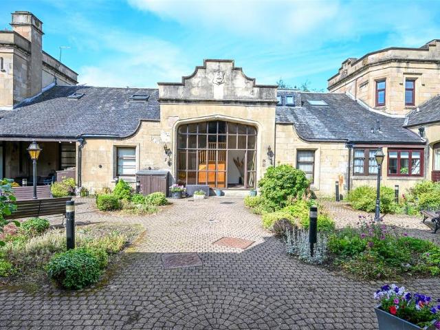 Flat for sale in Cambusnethan, Scotland