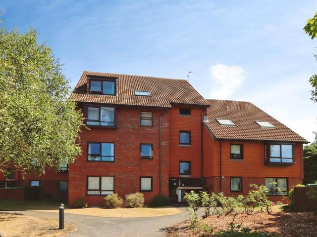 Flat for sale in Speedwell, Bristol