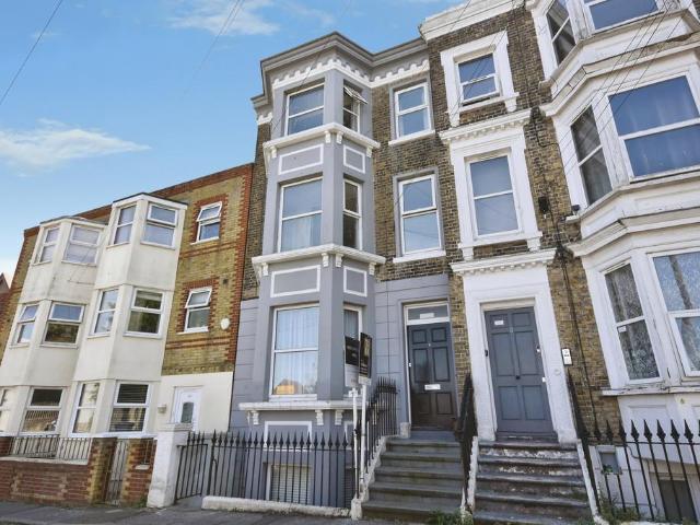 Flat for sale in Margate Old Town, Acol