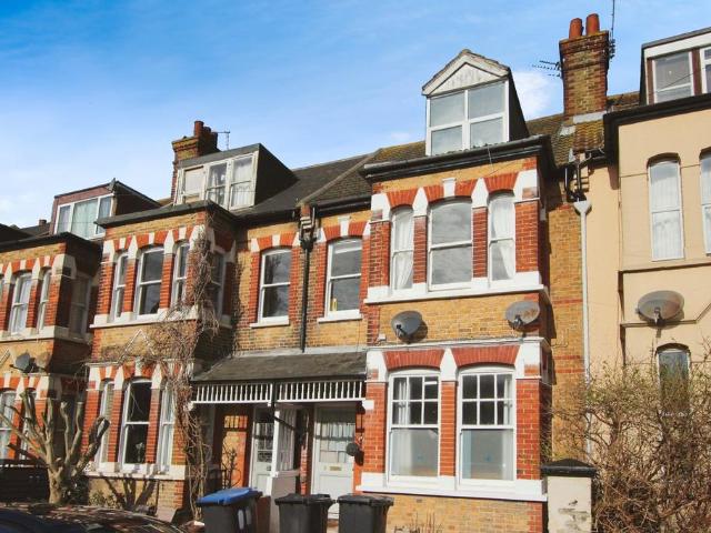 Flat for sale in Cliftonville West, Acol