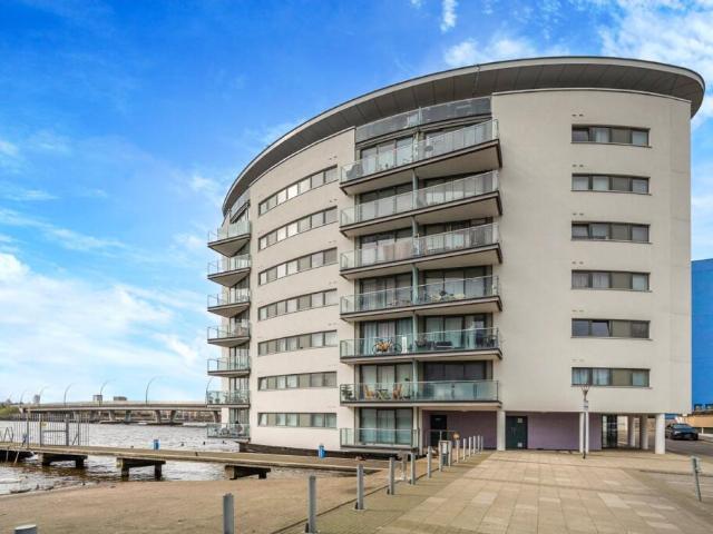 Flat for sale in Reach, Greater London