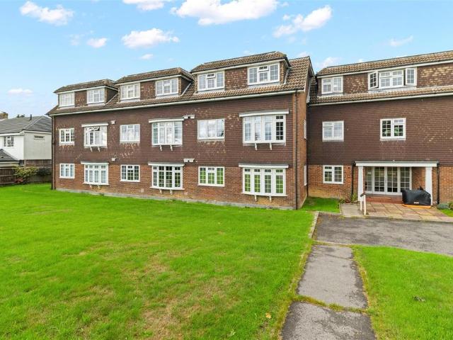 Flat for sale in Broad Oak, Wealden