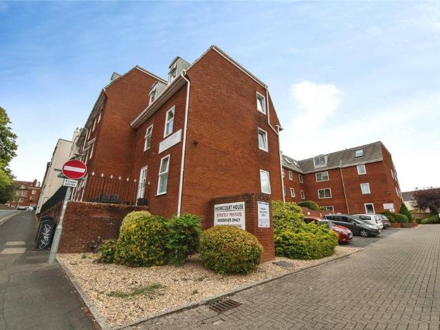 Flat for sale in Watergate, Devon