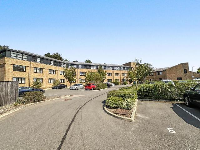 Flat for sale in Huntingdon