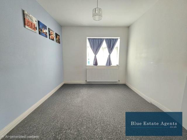 Flat for sale in London Borough of Hounslow, Greater London