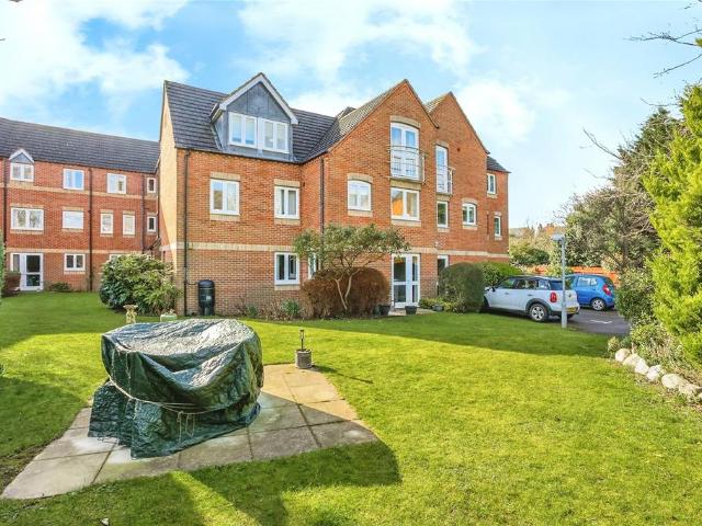 Flat for sale in Abbey Park, Barton In Fabis