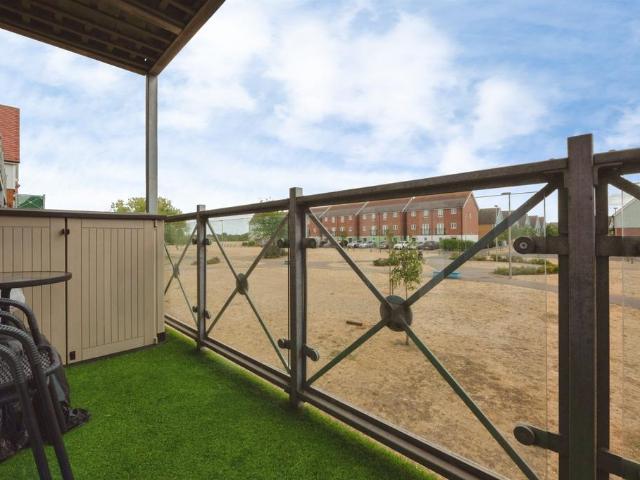 Flat for sale in Chadwell St Mary, Essex
