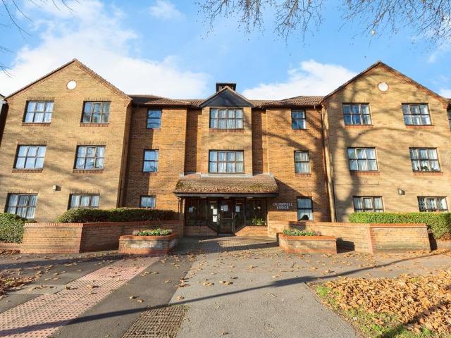 Flat for sale in Greater London