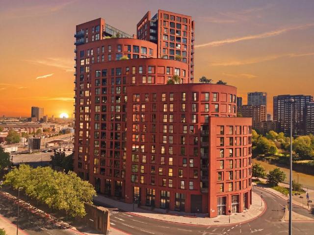 Flat for sale in Blackwall, Greater London
