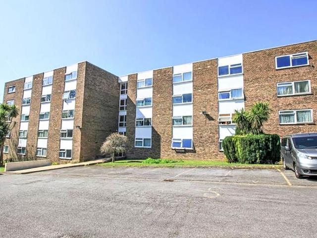 Flat for sale in Weston Common, City Of Southampton