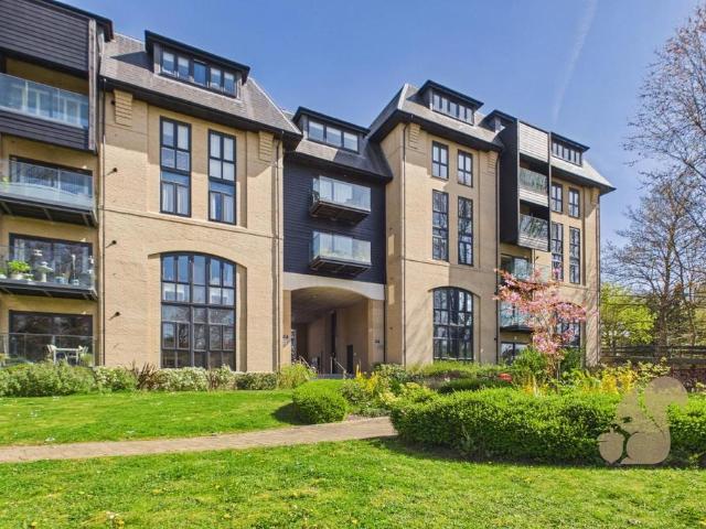 Flat for sale in Chelmsford, Essex