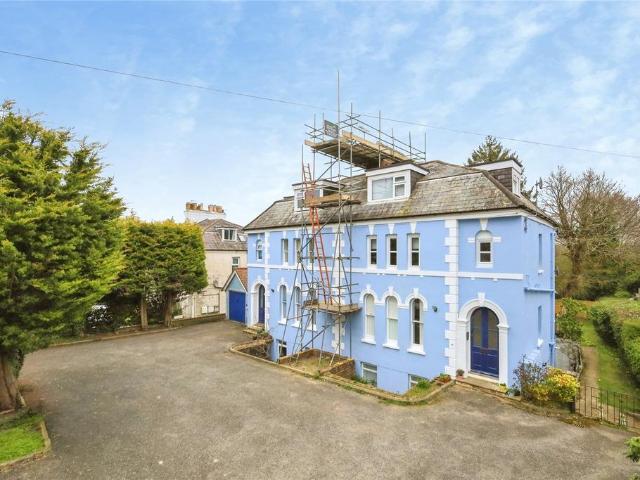 Flat for sale in Uckfield, Cross In Hand