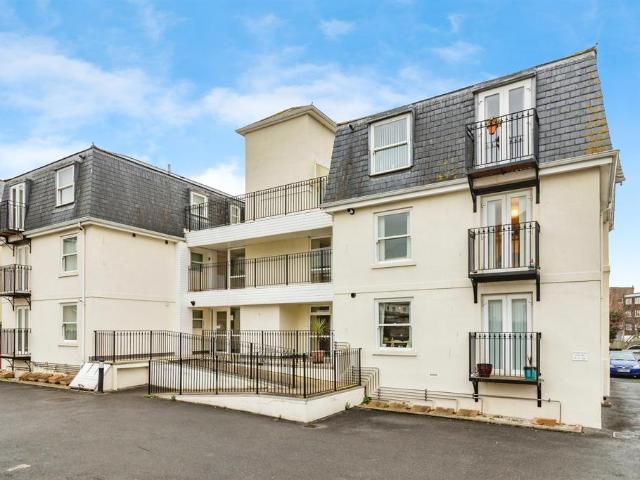 Flat for sale in St Michaels, Livermead
