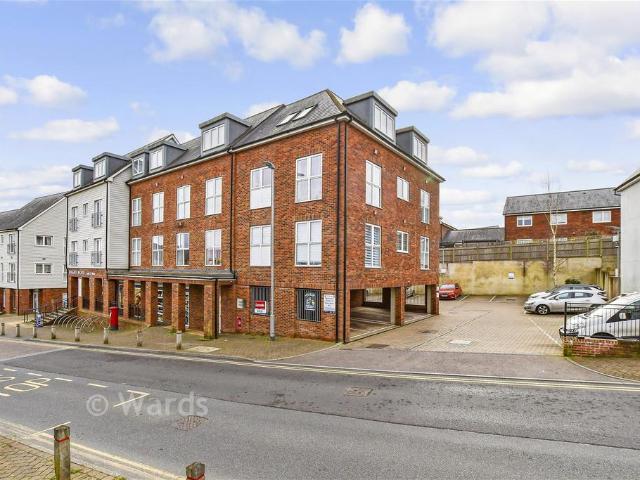 Flat for sale in Sherwood, Sandown Park