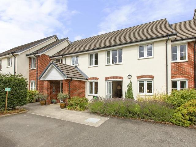 Flat for sale in Penn Bottom, Buckinghamshire