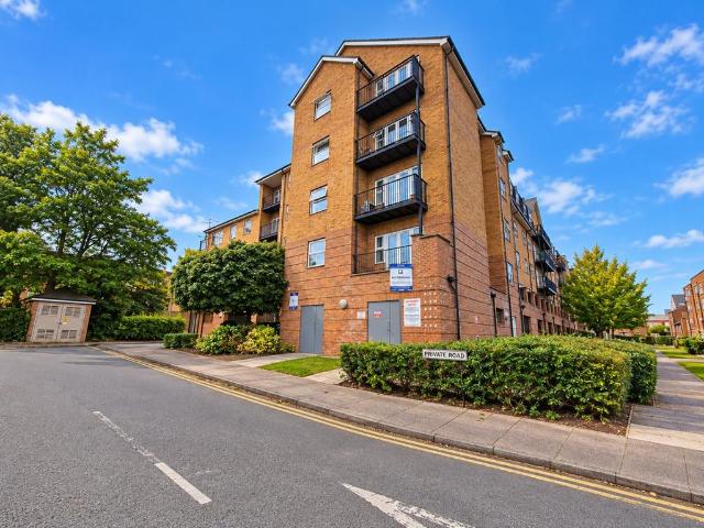 Flat for sale in New Town, Luton