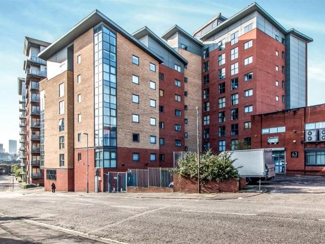 Flat for sale in Georgia, Greater Manchester