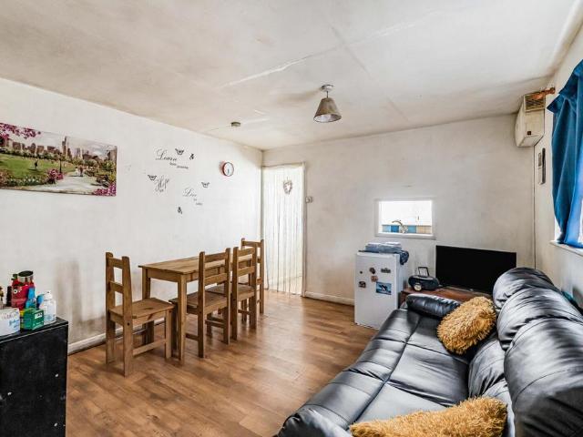 Flat for sale in Edmonton, Greater London
