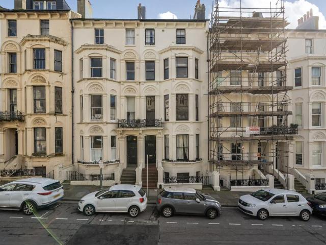 Flat for sale in Brunswick
