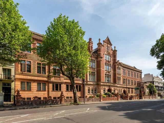 Flat for sale in Round Hill, Brighton & Hove