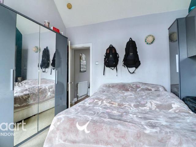Flat for sale in Walcot West, Rodbourne