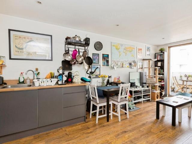 Flat for sale in Roding Riverside, Greater London
