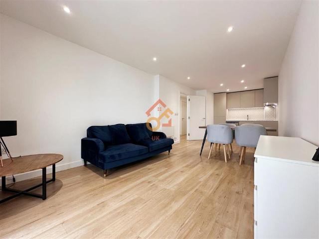 Flat for sale in Colindale, Greater London