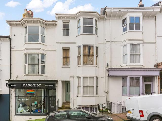 Flat for sale in Round Hill, Brighton & Hove