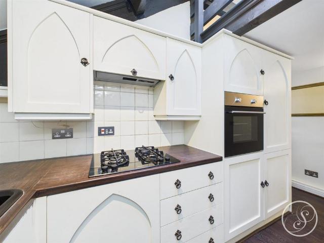 Flat for sale in West Yorkshire