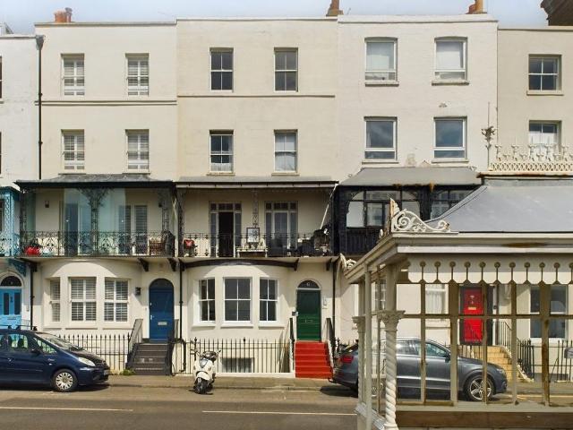 Flat for sale in West Cliff, Acol