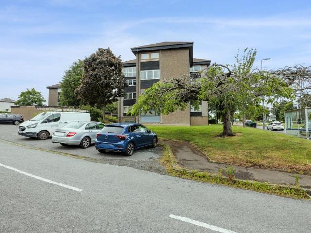 Flat for sale in Craigiebank, Scotland