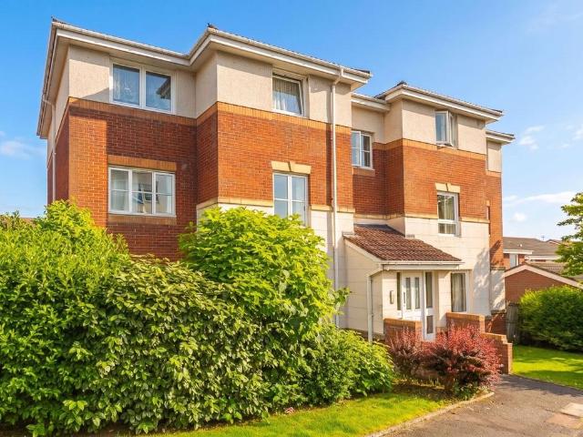 Flat for sale in Gilmerton, Scotland