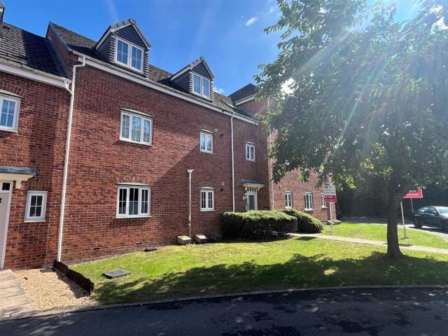 Flat for sale in Woodlesford, Leeds