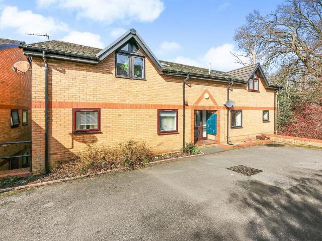 Flat for sale in Sholing, Isle Of Man
