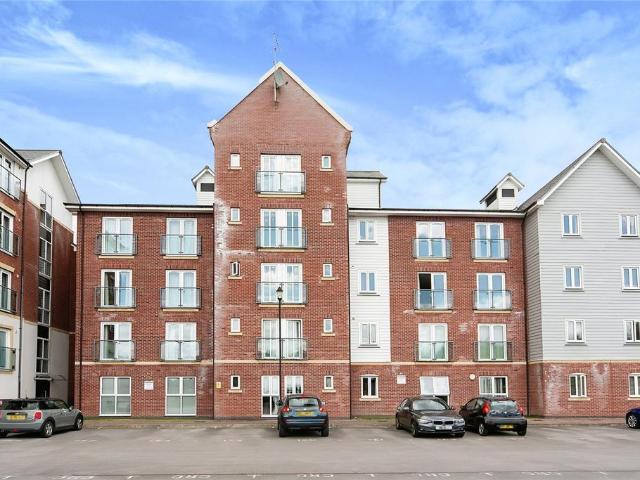Flat for sale in Hough Green, Two Mills